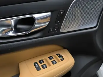 2020 Volvo V60 Cross Country с пробегом 70 447 км