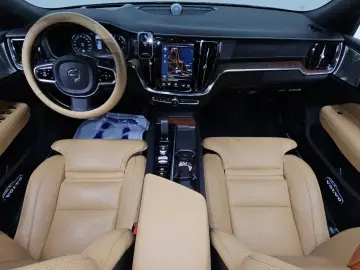 2020 Volvo V60 Cross Country с пробегом 24 335 км