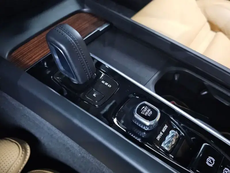 2020 Volvo V60 Cross Country с пробегом 24 335 км