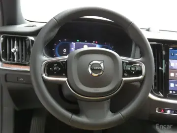 2025 Volvo V60 Cross Country с пробегом 3 929 км