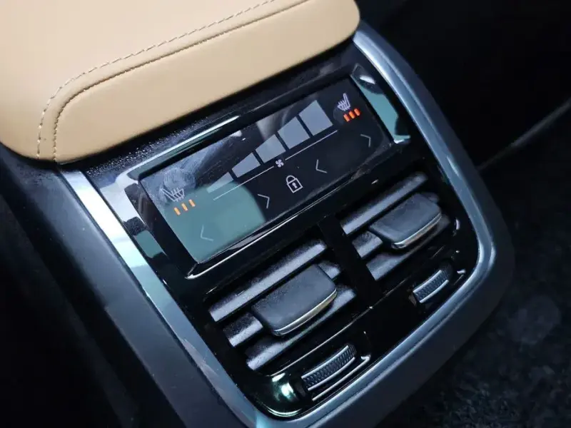 2020 Volvo V60 Cross Country с пробегом 24 335 км