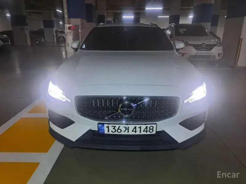 2021 Volvo V60 Cross Country с пробегом 91 807 км