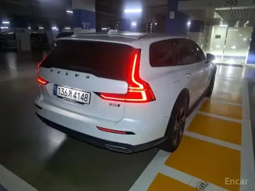 2021 Volvo V60 Cross Country с пробегом 91 807 км