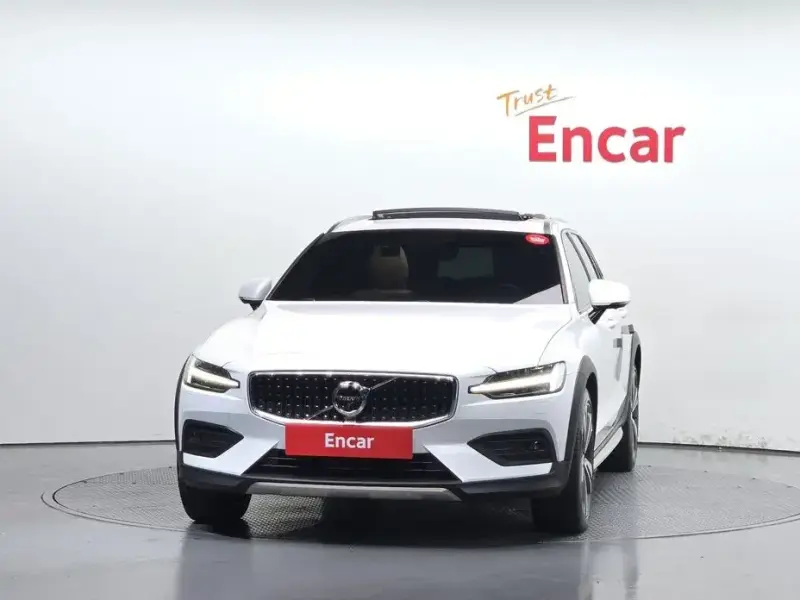 2021 Volvo V60 Cross Country с пробегом 98 658 км