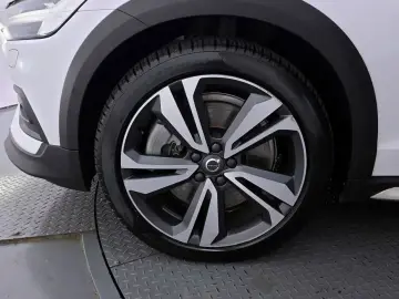 2021 Volvo V60 Cross Country с пробегом 98 658 км