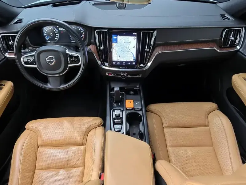 2021 Volvo V60 Cross Country с пробегом 98 658 км