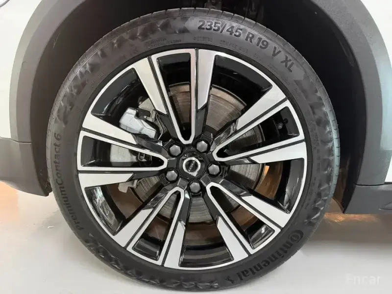 2025 Volvo V60 Cross Country с пробегом 4 280 км