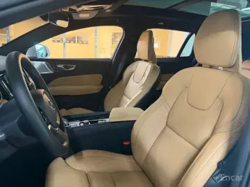 2025 Volvo V60 Cross Country с пробегом 4 280 км