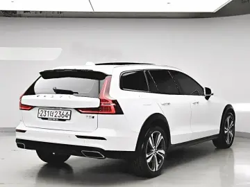 2019 Volvo V60 Cross Country с пробегом 96 863 км