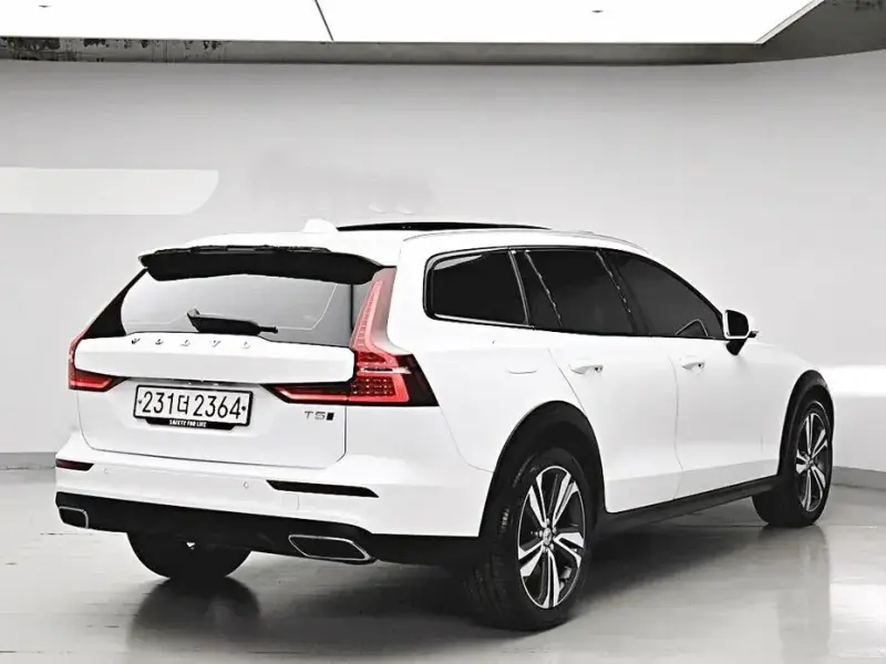 2019 Volvo V60 Cross Country с пробегом 96 863 км