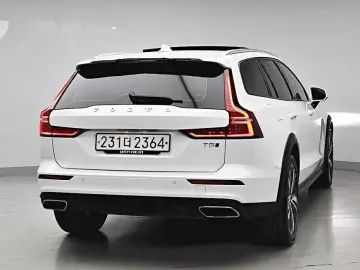 2019 Volvo V60 Cross Country с пробегом 96 863 км