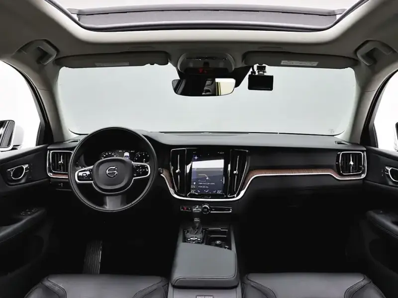 2019 Volvo V60 Cross Country с пробегом 96 863 км