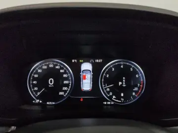 2021 Volvo V60 Cross Country с пробегом 9 570 км