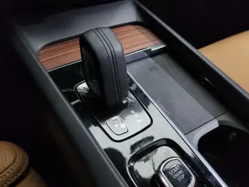 2021 Volvo V60 Cross Country с пробегом 9 570 км