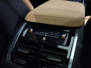 2021 Volvo V60 Cross Country с пробегом 9 570 км
