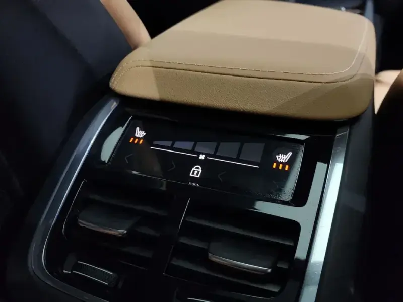 2021 Volvo V60 Cross Country с пробегом 9 570 км
