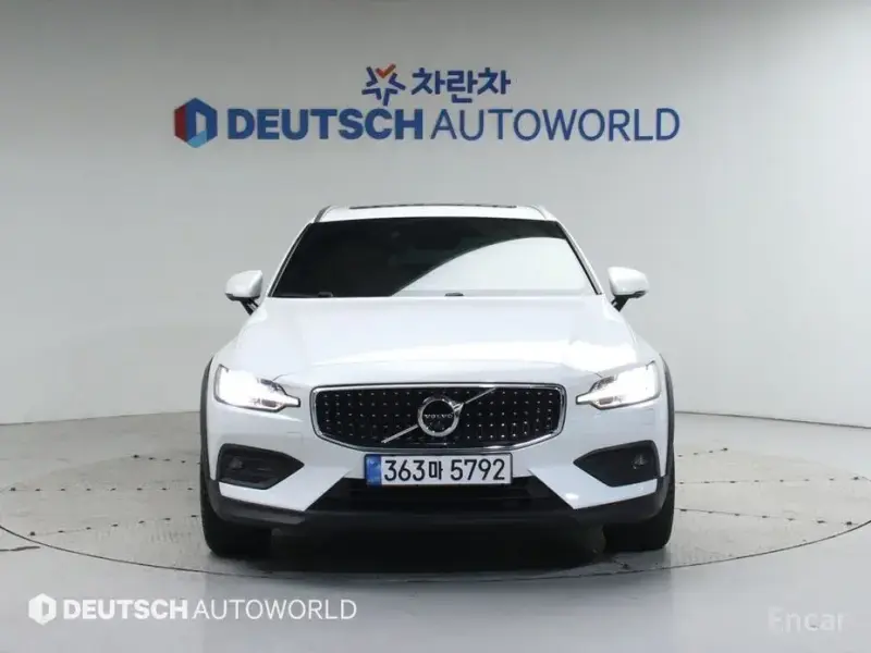2020 Volvo V60 Cross Country с пробегом 22 028 км