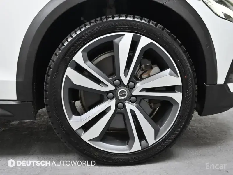 2020 Volvo V60 Cross Country с пробегом 22 028 км