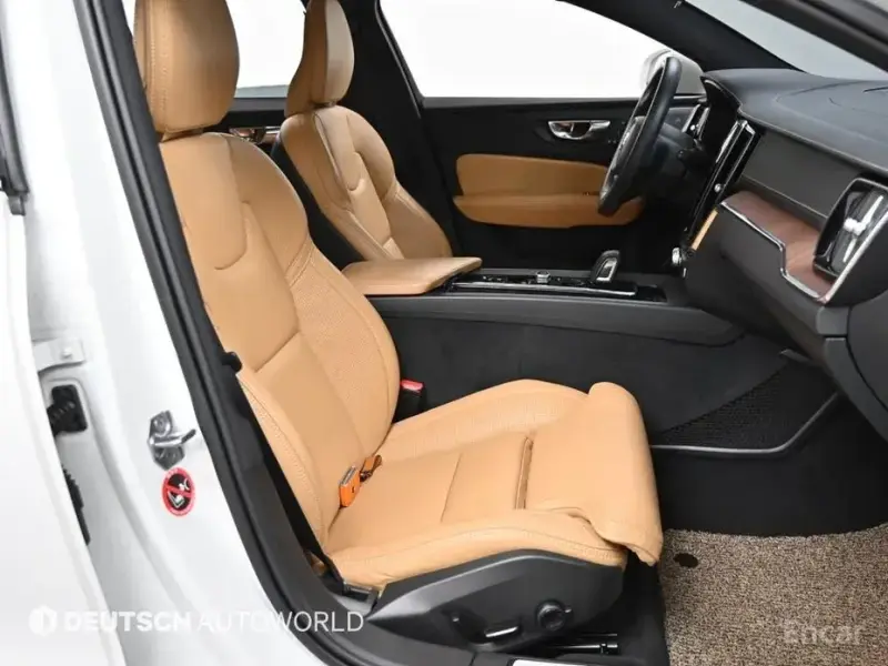 2020 Volvo V60 Cross Country с пробегом 22 028 км