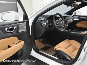 2020 Volvo V60 Cross Country с пробегом 22 028 км