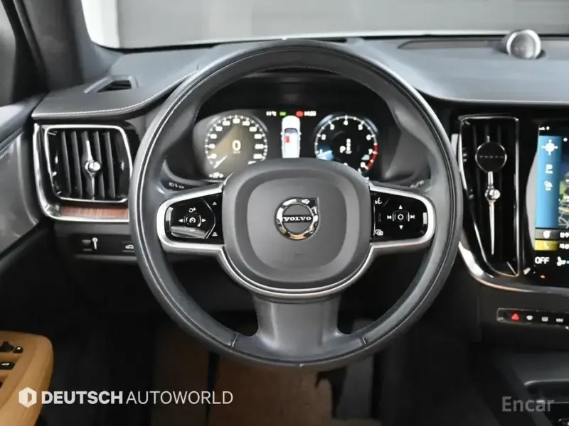 2020 Volvo V60 Cross Country с пробегом 22 028 км