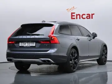 2018 Volvo V90 Cross Country с пробегом 99 587 км