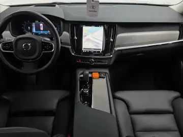 2025 Volvo V90 Cross Country с пробегом 9 432 км