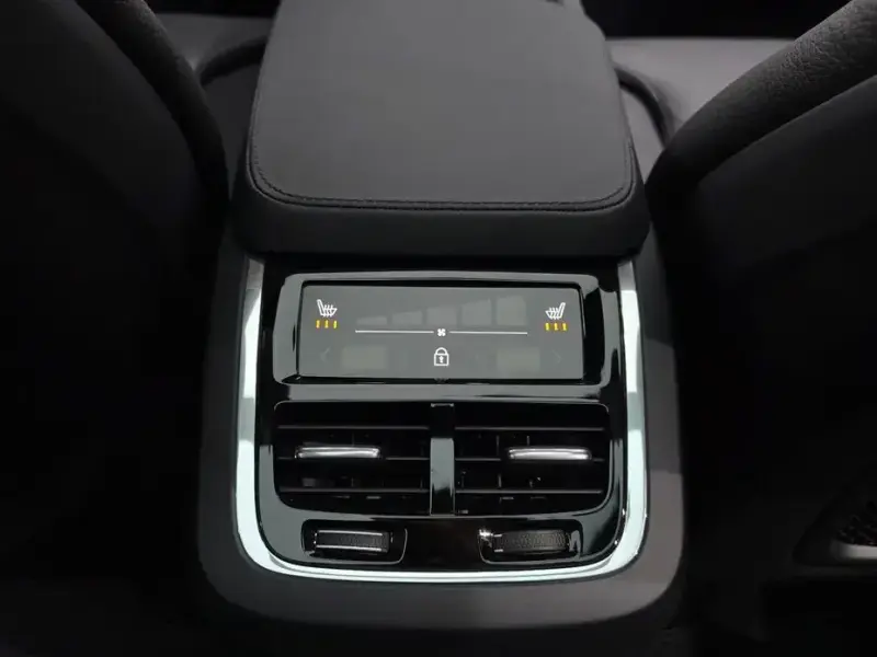 2025 Volvo V90 Cross Country с пробегом 9 432 км