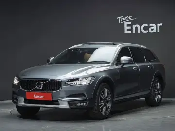 Volvo V90 Cross Country