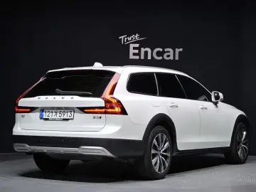 2021 Volvo V90 Cross Country с пробегом 57 452 км