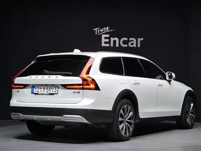 2021 Volvo V90 Cross Country с пробегом 57 452 км