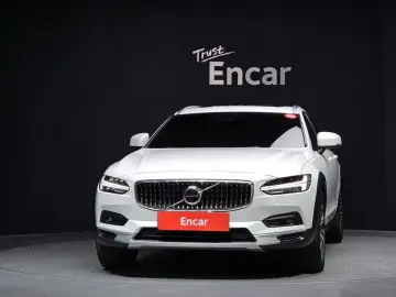 2021 Volvo V90 Cross Country с пробегом 57 452 км