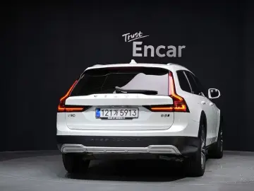 2021 Volvo V90 Cross Country с пробегом 57 452 км