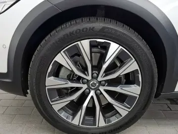 2021 Volvo V90 Cross Country с пробегом 57 452 км