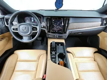 2021 Volvo V90 Cross Country с пробегом 57 452 км