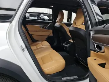 2021 Volvo V90 Cross Country с пробегом 57 452 км