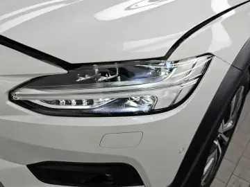 2021 Volvo V90 Cross Country с пробегом 57 452 км