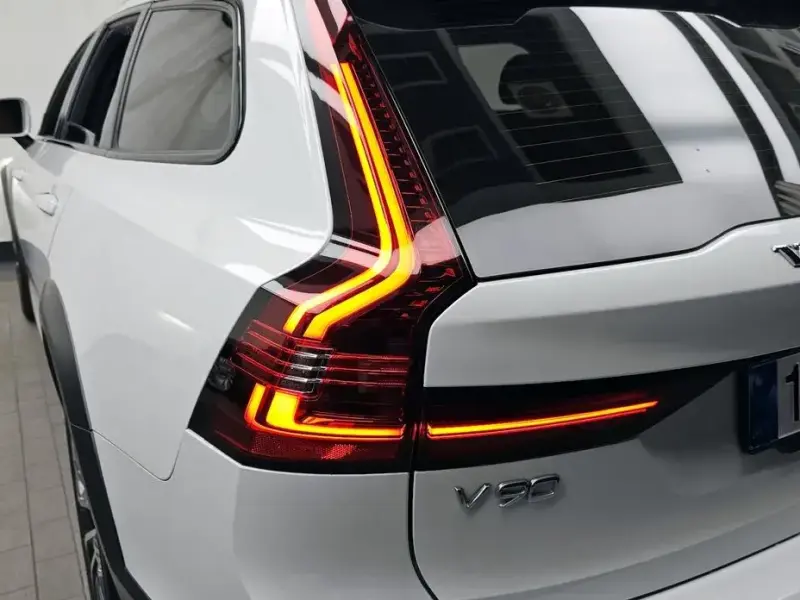 2021 Volvo V90 Cross Country с пробегом 57 452 км