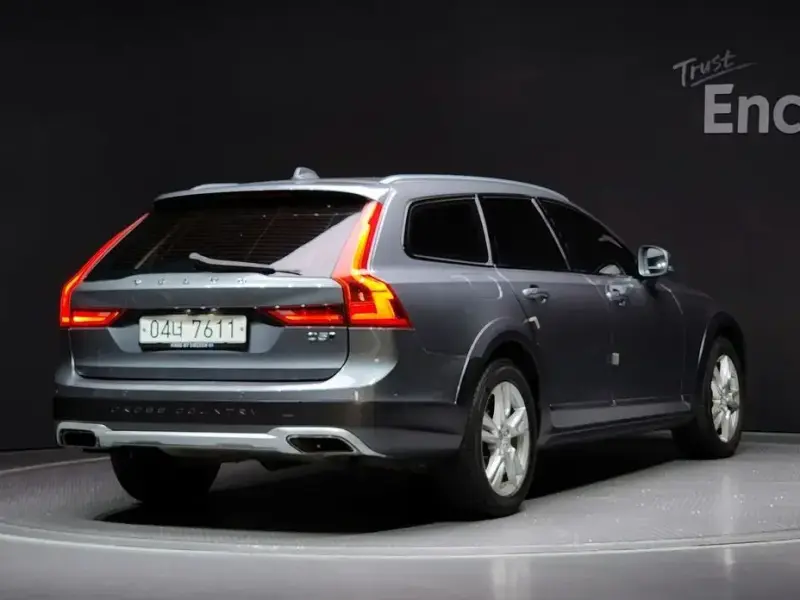 2017 Volvo V90 Cross Country с пробегом 134 782 км