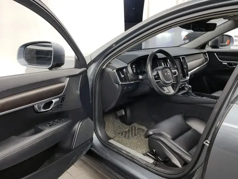 2017 Volvo V90 Cross Country с пробегом 134 782 км