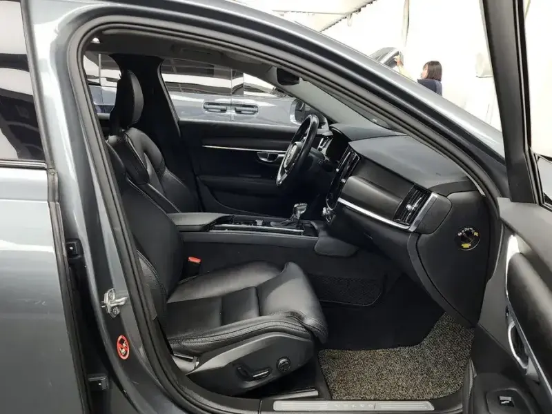 2017 Volvo V90 Cross Country с пробегом 134 782 км