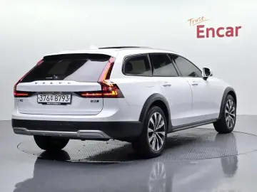 2021 Volvo V90 Cross Country с пробегом 97 412 км