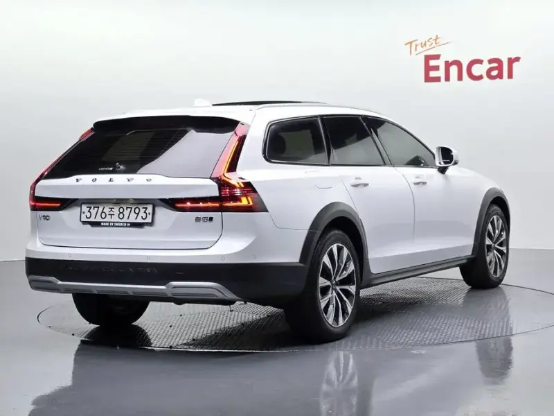 2021 Volvo V90 Cross Country с пробегом 97 412 км