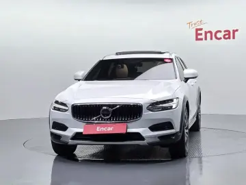 2021 Volvo V90 Cross Country с пробегом 97 412 км