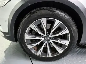 2021 Volvo V90 Cross Country с пробегом 97 412 км