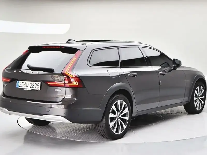 2023 Volvo V90 Cross Country с пробегом 29 369 км