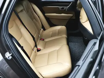 2023 Volvo V90 Cross Country с пробегом 29 369 км