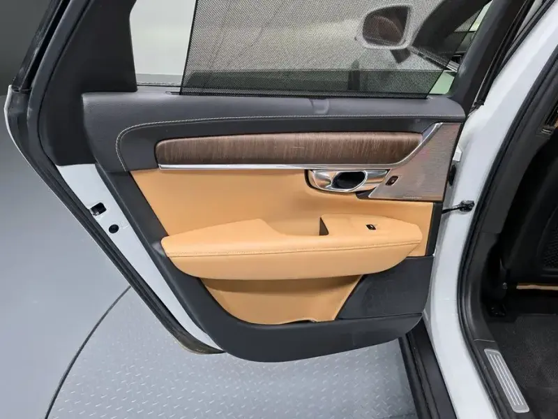 2021 Volvo V90 Cross Country с пробегом 97 412 км