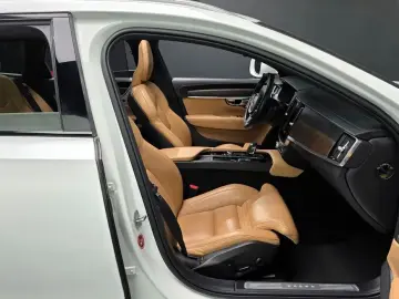 2021 Volvo V90 Cross Country с пробегом 97 412 км