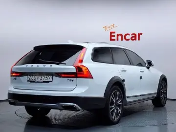 2018 Volvo V90 Cross Country с пробегом 92 158 км